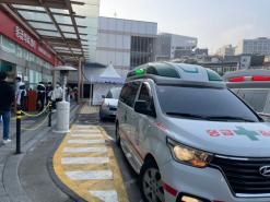 사설구급차  이젠 편리하고  빠르게 이용하세요  24시간 365일 항시  의료진 구급대원 대기중 입니다