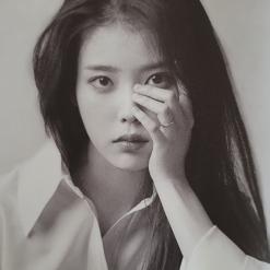 아이유(IU) '조각집' 겨울잠 앨범 리뷰, 멜로디와 믹싱 가사가 돋보인 앨범