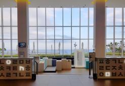 속초 롯데리조트 호텔 문우당 라운지 - 이색적인 속초여행 북캉스 코스