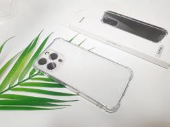 아이폰 13 프로 케이스 손에 착 감기는 투명 케이스