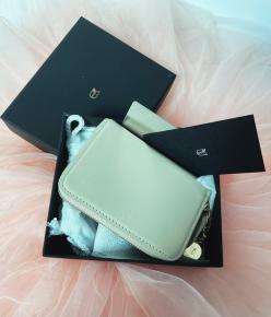 여성지갑 추천 아이엘모드 무드하프지갑 미러플레이트에 각인서비스까지 한번에