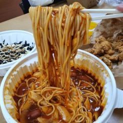 남부터미널역 맛집 / 배달로 즐기는 국물 스파게티 "돼지게티 서초점"