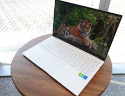 졸업선물이나 입학선물로 좋은 삼성 갤럭시북 프로 NT950XDX-G51A