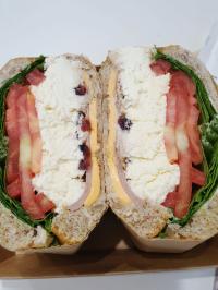 성동구 카페 샌드위치 카페 옹글 - 수제 리코타 크랜베리 샌드위치