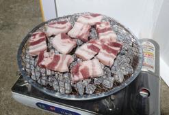 캠핑 숯불 바베큐, 맥반석 석쇠 그릴로 시골집에서 고기파티!